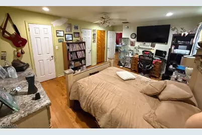 115 Crampton Ave, Woodbridge Township, NJ 07095 - Photo 12
