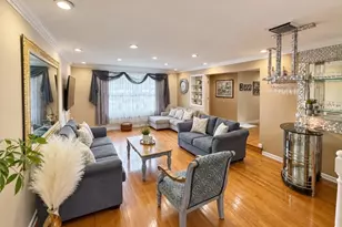 115 Crampton Ave, Woodbridge Township, NJ 07095 - Photo 6