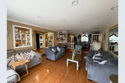 115 Crampton Ave, Woodbridge Township, NJ 07095 - Photo 2