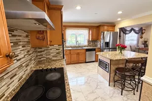115 Crampton Ave, Woodbridge Township, NJ 07095 - Photo 2