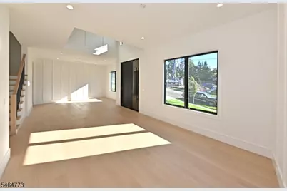 119 Arnot Pl, Paramus, NJ 07652 - Photo 6