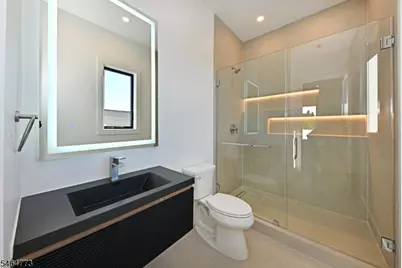 119 Arnot Pl, Paramus, NJ 07652 - Photo 14