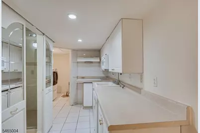 99 Castle Pointe Blvd, Piscataway Township, NJ 08854 - Photo 36