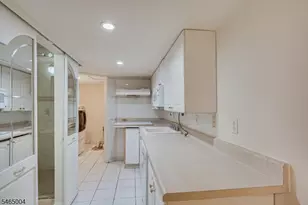 99 Castle Pointe Blvd, Piscataway Township, NJ 08854 - Photo 36