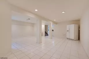 99 Castle Pointe Blvd, Piscataway Township, NJ 08854 - Photo 34