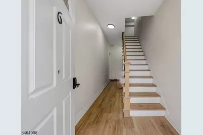 6 Oswald Pl, Union Township, NJ 07088 - Photo 4