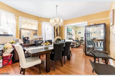 312 E 1st Ave, Roselle, NJ 07203 - Photo 8