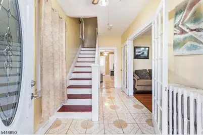 312 E 1st Ave, Roselle, NJ 07203 - Photo 2