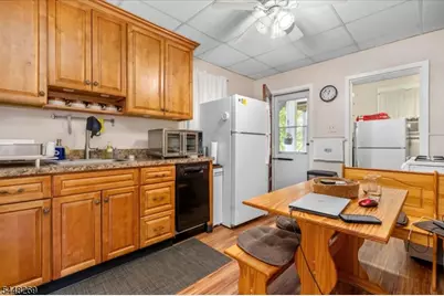677 Willow Ave, Garwood, NJ 07027 - Photo 18