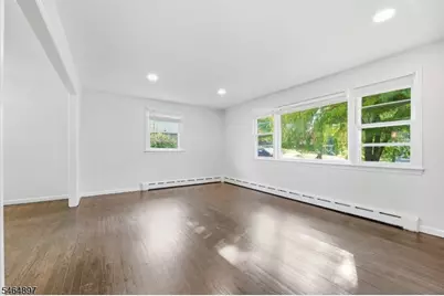 50 Hunters Ln, Sparta Township, NJ 07871 - Photo 8
