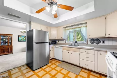 95 Eyland Ave, Roxbury Township, NJ 07876 - Photo 8
