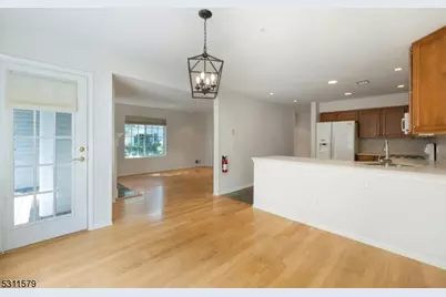 203 Riveredge Dr, Chatham Township, NJ 07928 - Photo 10