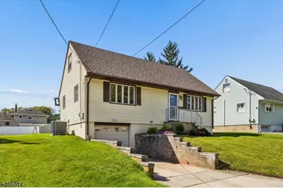 52 Huemmer Ter, Clifton, NJ 07013 - Photo 2