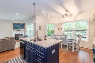 18 Post Oak Ct, Hardyston Township, NJ 07419 - Photo 8