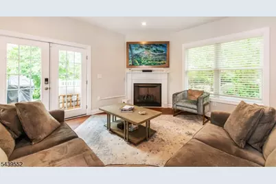18 Post Oak Ct, Hardyston Township, NJ 07419 - Photo 2