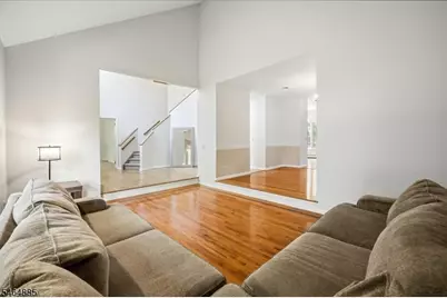 30 Carriage House Rd, Sparta Township, NJ 07871 - Photo 4