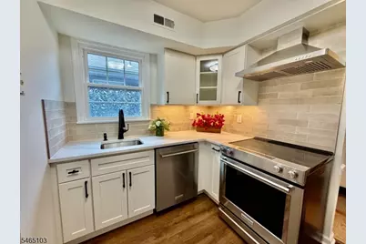 139 Countryside Dr, Bernards Township, NJ 07920 - Photo 2