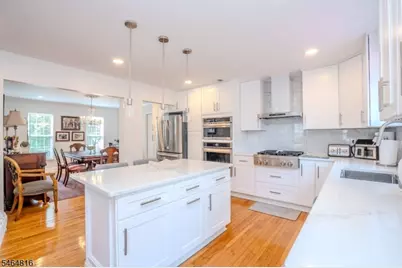 6 Fountain Dr, Franklin Township, NJ 08873 - Photo 20