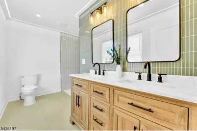 532 Main St, Old Bridge Township, NJ 08879 - Photo 4