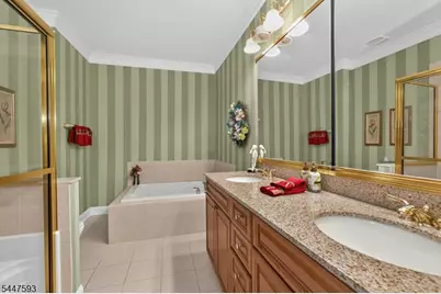 87 Saratoga Ct, Franklin Township, NJ 08873 - Photo 20