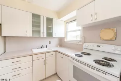 100 Pierson Miller Dr D #12, Pompton Lakes, NJ 07442 - Photo 10