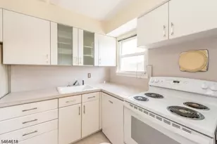 100 Pierson Miller Dr D, Pompton Lakes, NJ 07442 - Photo 10