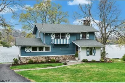 66 Maple Pkwy, Sparta Township, NJ 07871 - Photo 2