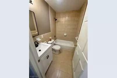 80 Randolph Ave, Jersey City, NJ 07305 - Photo 8