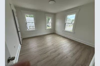 30 Willard St, Pompton Lakes, NJ 07442 - Photo 8