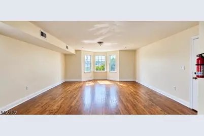 17 Stanton St #3, Newark, NJ 07114 - Photo 4