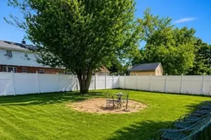 576 Uncas Ave, Roselle, NJ 07203 - Photo 12