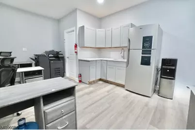 351 Mulberry St, Newark, NJ 07102 - Photo 16