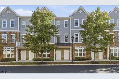 1424 Hudson Cir, Highland Park, NJ 08904 - Photo 2