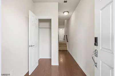1424 Hudson Cir, Highland Park, NJ 08904 - Photo 6