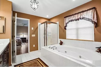 16 Langdale Rd, Wayne Twp., NJ 07470 - Photo 20