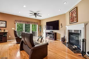 16 Langdale Rd, Wayne Twp., NJ 07470 - Photo 8