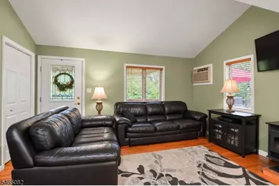 36 Beach Haven Rd, West Milford, NJ 07421 - Photo 4