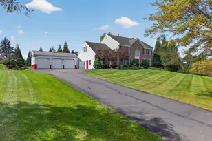 7 Stark Ct, Raritan Township, NJ 08551 - Photo 2