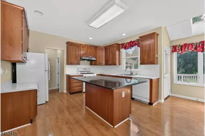 7 Stark Ct, Raritan Township, NJ 08551 - Photo 14