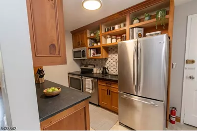 72D Troy Dr, Springfield Twp., NJ 07081 - Photo 8
