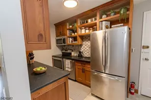 72D Troy Dr, Springfield Twp., NJ 07081 - Photo 8