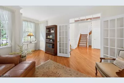 22 Benedict Cres, Bernards Township, NJ 07920 - Photo 4
