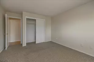 132 Indian Hollow Court, Mahwah, NJ 07430 - Photo 16