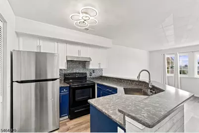 58 Cheswich Ct, Bedminster Township, NJ 07921 - Photo 8