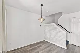58 Cheswich Ct, Bedminster Township, NJ 07921 - Photo 4