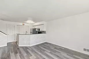 58 Cheswich Ct, Bedminster Township, NJ 07921 - Photo 2