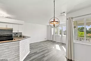 58 Cheswich Ct, Bedminster Township, NJ 07921 - Photo 6
