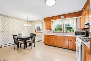 201 Kiwanis Dr, Wayne, NJ 07470 - Photo 8