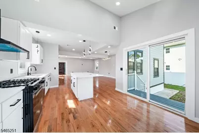 1123 Thompson Ave, Roselle, NJ 07203 - Photo 14
