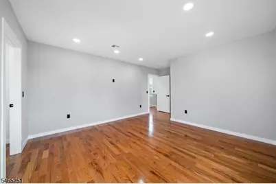 1123 Thompson Ave, Roselle, NJ 07203 - Photo 22